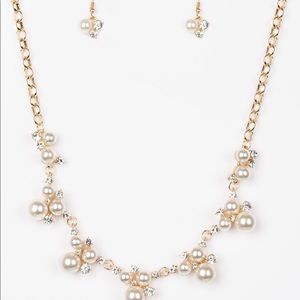 Gold pearl necklace